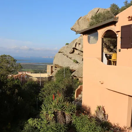 Сasa de vacaciones House On The Emerald Coast With Spectacular Views Of The Maddalena